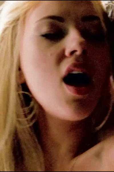 Scarlett Johansson's face alone can make anyone horny af