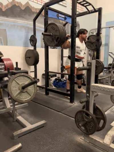 Submitting my application for the even stronger strongest 19 year old ( 505 lb squat), felix can witness <3