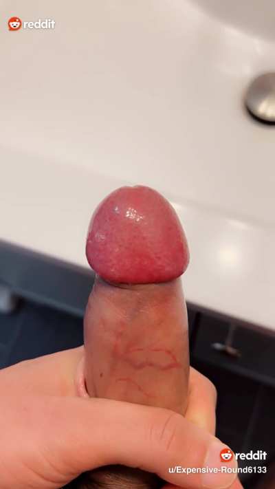 24M Desi in the US part of me's looking extra pink tonight💝