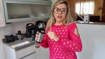 YOUTUBER MAH SANTOS estou na cozinha Original was uploaded on 2021-04-06