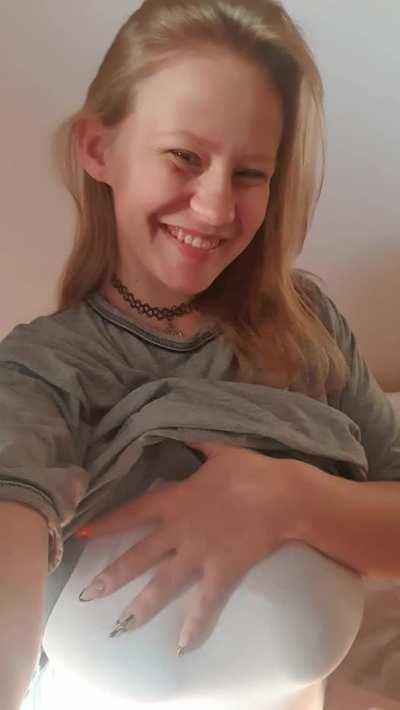 Would you expect such big melons to be hidden under that innocent t-shirt with three bears? Heh