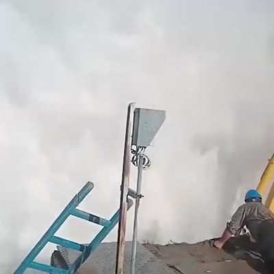 Paraná: Explotó un caño de agua de alta presión y hay dos heridos