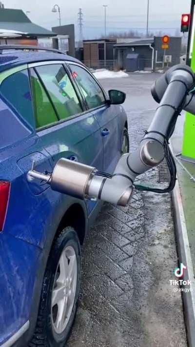 This robot that refills your car for you