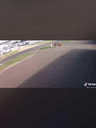 she won a car and no one bothered to ask if she has a drivers license