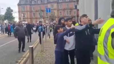 A man in London calls Mohammed a pedophile and is promptly attacked and then arrested