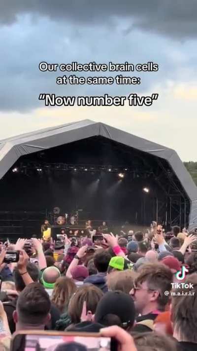 The Backstreet Boys cold open really rewired everyone’s brain