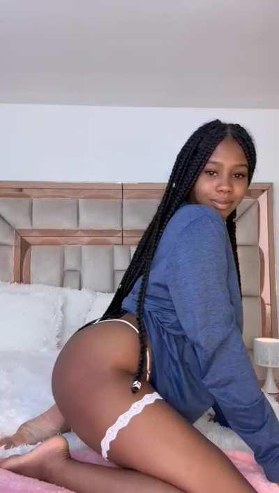 I need a man who LOVES eating pussy