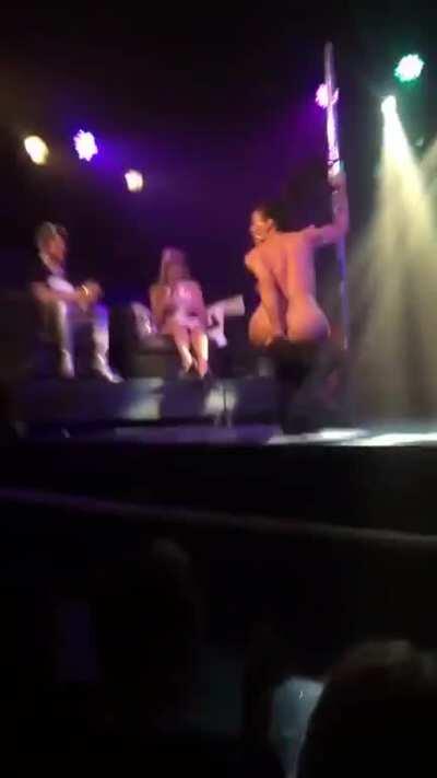 Yasmine stripping on stage