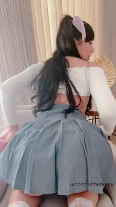 Air is overrated, can i suffocate you with my cheeks?