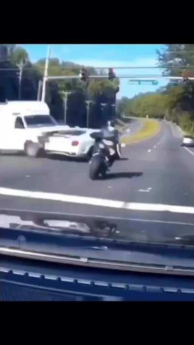 bentley continental crashes