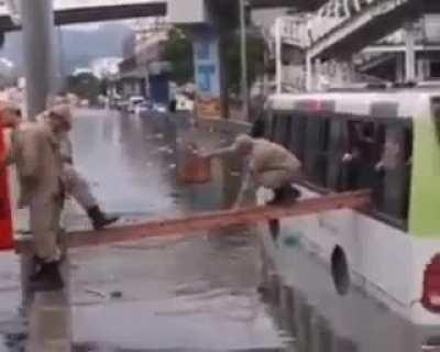 Mais um dia comum no RJ