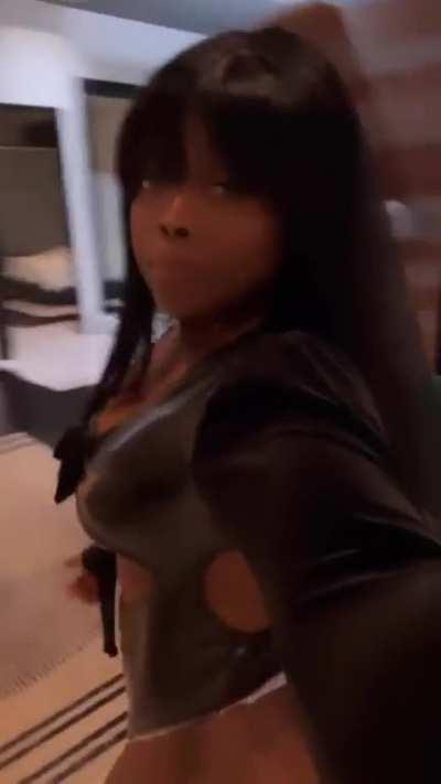 RacquelMills - Video #3618