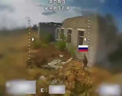 A Ukrainian FPV pilot attacks the exposed Russian rear flank. Kherson Oblast.