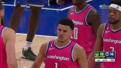 [Highlight] Johnny Davis puts Jrue Holiday on a poster