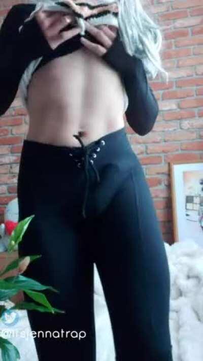 Pre workout fun 💜