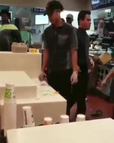 customer assaults a fast food worker over a straw