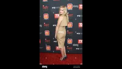 Emily Wickersham beautiful Derriere