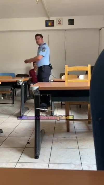 Rodditor agresat de fortele de ordine