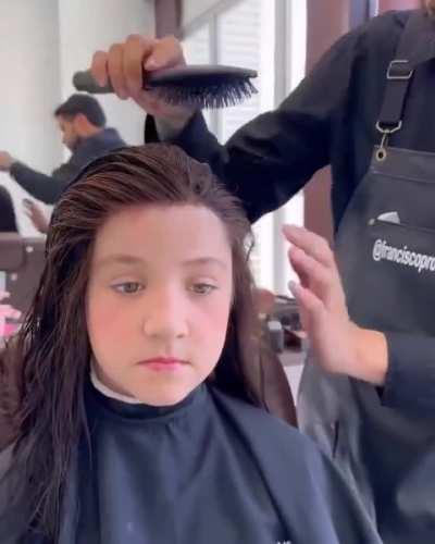 Francisco Oliveira is a hair prosthesis specialist. He creates and styles hair additions that go much beyond a simple wig