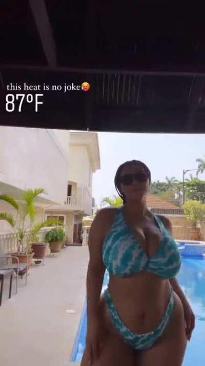 Another bikini vid