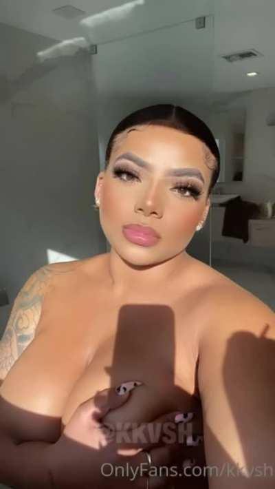 Sun kissed☀️Her full, up to date OF content folder⬇️