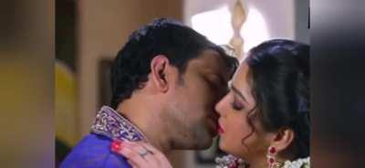 Amarpali hot mommy kiss..