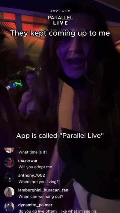 Maluco criou um aplicativo que simula uma live famosa com varios viewers e chat pra poder pegar mulher e modelos em festa