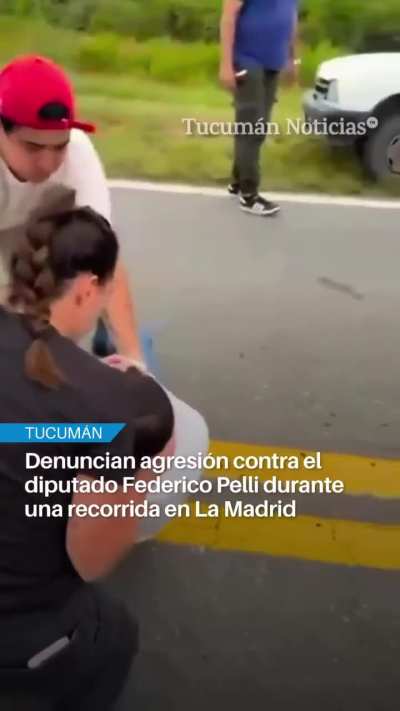 Agresión física a Diputado Nacional de Tucumán Federico Pelli (LLA) mientras realizaba un recorrido por Lamadrid, afectada gravemente por las inundaciones.