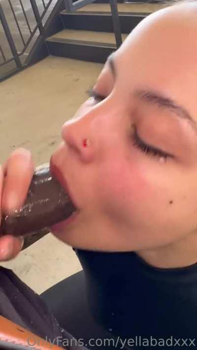 Public Facial to a fine ass yellowbone