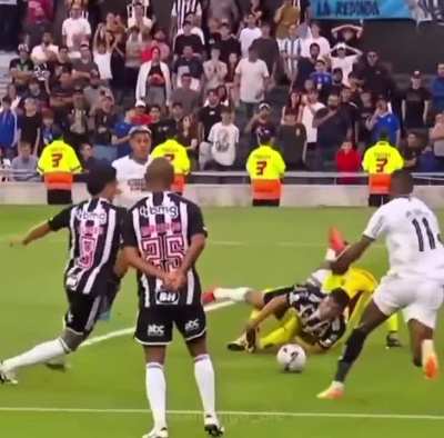 Começou a data fifa...