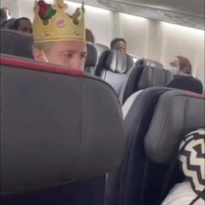 The Burger King plane guy got kicked off ANOTHER flight because he just can't stop saying the n-word 🤣