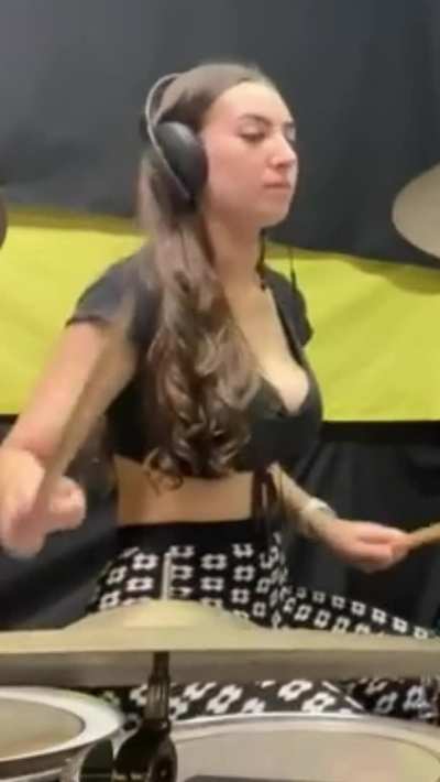 Drummer Girl