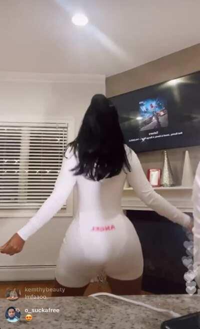 Bernice Shaking That Ass