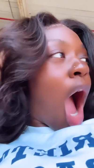 who tryna take this bitch to pound town?