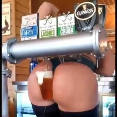 Perfect handless beer pouring