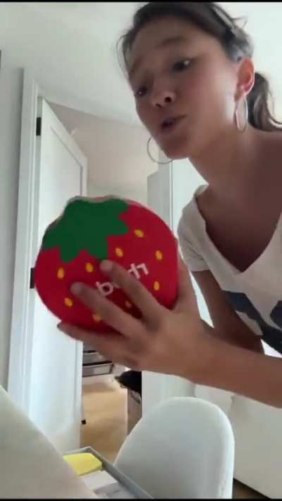 Lily Chee PR Rhode😘