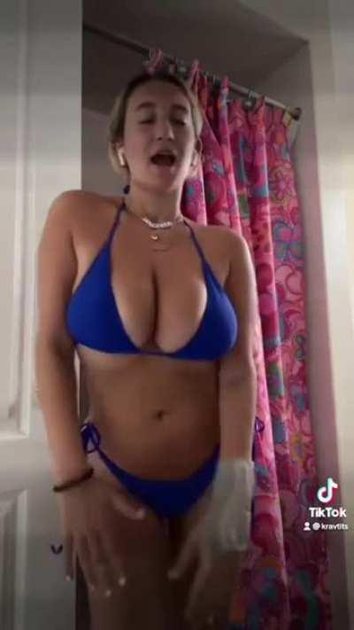 this girl can compete against Sabby 😅