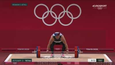 Emily Campbell makes history, earning the first ever women's weightlifting Olympic medal for Team GB 🥈
