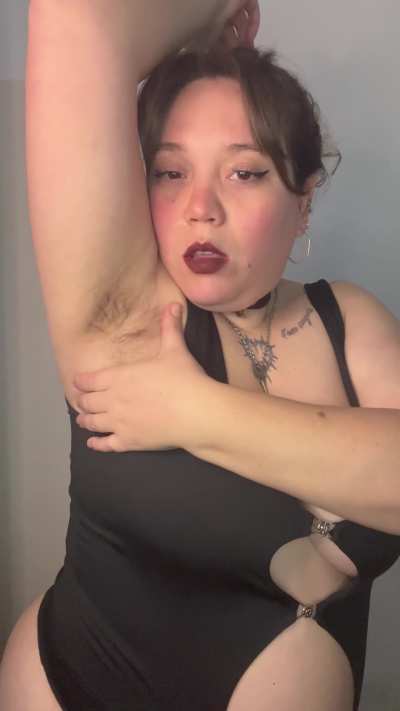 I can’t stop smelling myself… and neither will you [sg]