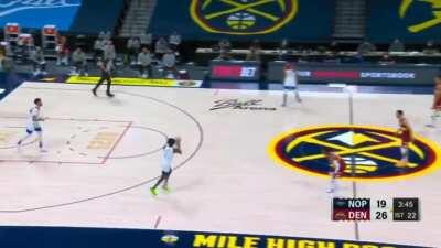 [Highlight] Jokic spins and finishes with the reverse dunk