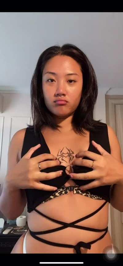 My bf doesn’t know I’m posting here, can we keep it a secret?