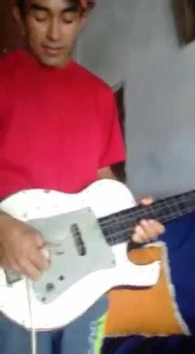 Glorious Brazilian engineering, homemade electric guitar 😎😎💪💪🇧🇷🇧🇷🇧🇷🧠🧠