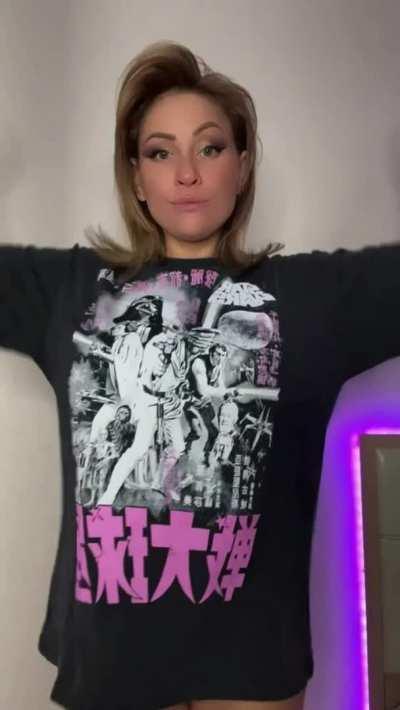 Do u like my tshirt?