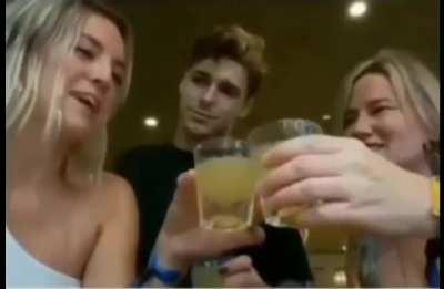 Tf !!!!! Lol Mom doesn't even know what to say