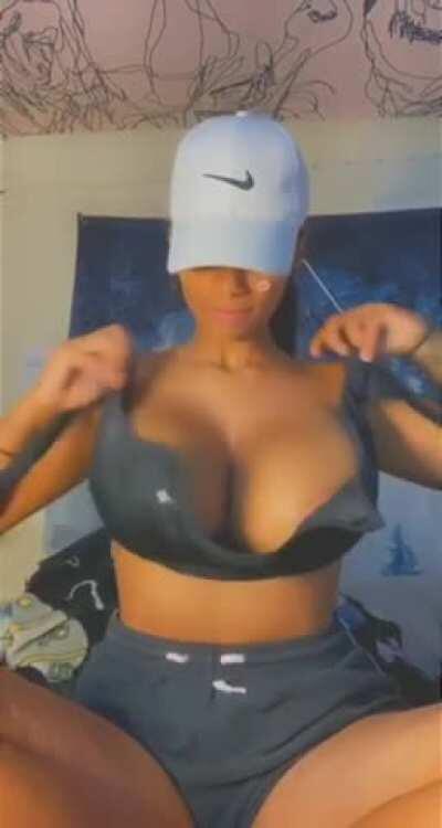 Any Love To Big Boobs ? ( Surprise In Comments ) 🤪