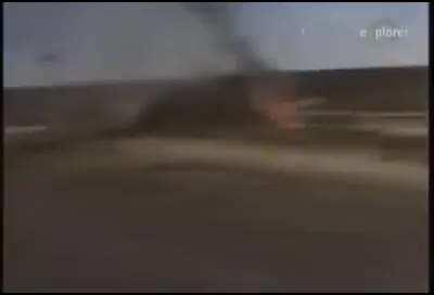 The camera man should be a action movie director, his positioning was perfect.