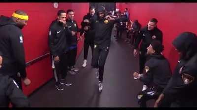 tfw your “Kawhi was just as bad” comment gets 11 upvotes 😎😎🧠