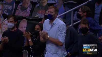 [Highlight] Dirk Nowitzki enjoying the Mavs win