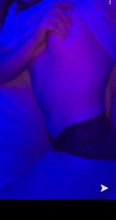 I’m doing Snapchat hacks for $15. I can get into my eyes only as well as check peoples chats. Im not dumb so don’t waste your time trying to scam me and I won’t scam you. I’ll send you proof before you have to pay but no free n*des until I recieve payment