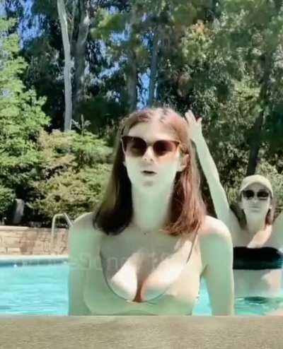 Alexandra Daddario.